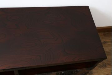 中古　美品!!　岩谷堂箪笥　力強い木目と存在感のある金具が魅力的なテレビボード(テレビ台、ローボード、リビングボード、サイドボード)(定価約38万円)(R-077283)