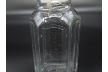 戦前　当時物　ヤマサ　様々な用途に使える六角瓶5個セット(醤油瓶、ガラスビン、硝子、メディシンボトル、キャニスター、フタ付き)(R-077309)