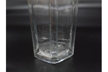 戦前　当時物　ヤマサ　様々な用途に使える六角瓶5個セット(醤油瓶、ガラスビン、硝子、メディシンボトル、キャニスター、フタ付き)(R-077309)