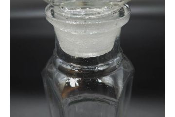 戦前　当時物　ヤマサ　様々な用途に使える六角瓶5個セット(醤油瓶、ガラスビン、硝子、メディシンボトル、キャニスター、フタ付き)(R-077309)