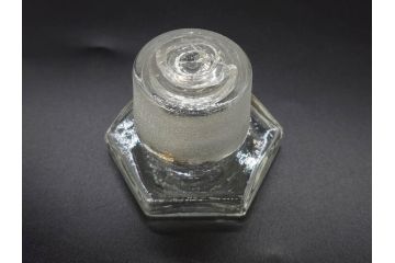 戦前　当時物　ヤマサ　様々な用途に使える六角瓶5個セット(醤油瓶、ガラスビン、硝子、メディシンボトル、キャニスター、フタ付き)(R-077309)