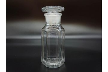 戦前　当時物　ヤマサ　様々な用途に使える六角瓶5個セット(醤油瓶、ガラスビン、硝子、メディシンボトル、キャニスター、フタ付き)(R-077309)