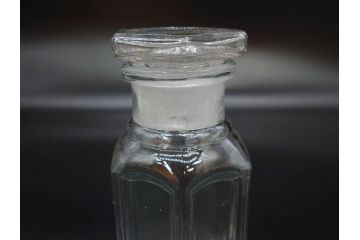 戦前　当時物　ヤマサ　様々な用途に使える六角瓶5個セット(醤油瓶、ガラスビン、硝子、メディシンボトル、キャニスター、フタ付き)(R-077309)