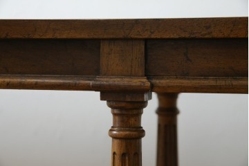 中古　美品　DREXEL HERITAGE(ドレクセルヘリテイジ)　FRANCESCA(フランチェスカ)シリーズ　ラタン張りの棚がお洒落なコンソールテーブル　(R-077366)