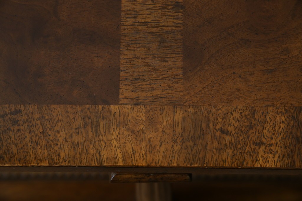 中古　美品　DREXEL HERITAGE(ドレクセルヘリテイジ)　FRANCESCA(フランチェスカ)シリーズ　ラタン張りの棚がお洒落なコンソールテーブル　(R-077366)