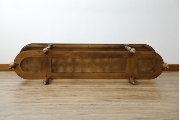 中古　美品　DREXEL HERITAGE(ドレクセルヘリテイジ)　FRANCESCA(フランチェスカ)シリーズ　ラタン張りの棚がお洒落なコンソールテーブル　(R-077366)