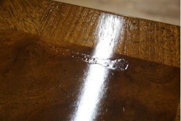 中古　美品　DREXEL HERITAGE(ドレクセルヘリテイジ)　FRANCESCA(フランチェスカ)シリーズ　ラタン張りの棚がお洒落なコンソールテーブル　(R-077366)