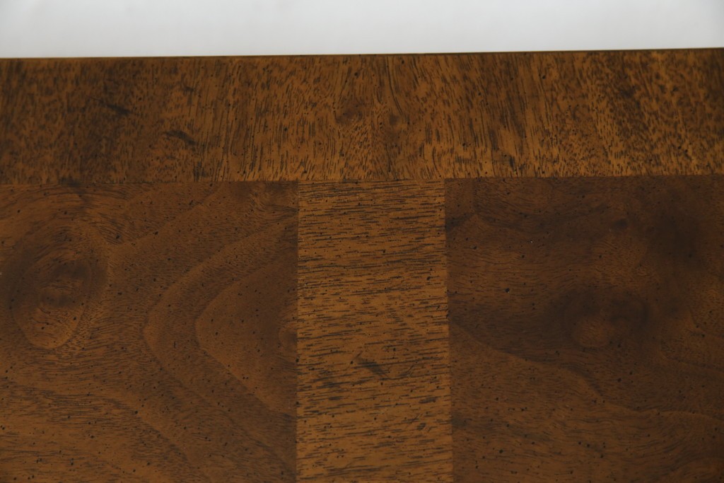 中古　美品　DREXEL HERITAGE(ドレクセルヘリテイジ)　FRANCESCA(フランチェスカ)シリーズ　ラタン張りの棚がお洒落なコンソールテーブル　(R-077366)