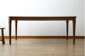 中古　DREXEL HERITAGE(ドレクセルヘリテイジ)　Triune(トライユン)　洗練された佇まいが美しいダイニングテーブル(食卓、4人掛け、6人掛け)(R-077367)