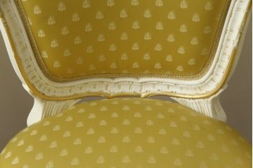 中古　イタリア高級家具　SILIK(シリック)　DAFNEシリーズ　ロココ調　優美な雰囲気漂うチェア4脚セット(ダイニングチェア、サロンチェア、イス、椅子)(定価4脚で約110万円)(R-077369)