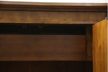 中古　DREXEL HERITAGE(ドレクセルヘリテイジ)　アメリカモデル　マホガニー材　クラシカルな佇まいのサイドボード(サイドキャビネット、リビングボード、収納棚、戸棚)(R-077370)