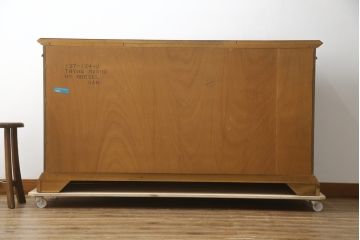 中古　DREXEL HERITAGE(ドレクセルヘリテイジ)　アメリカモデル　マホガニー材　クラシカルな佇まいのサイドボード(サイドキャビネット、リビングボード、収納棚、戸棚)(R-077370)