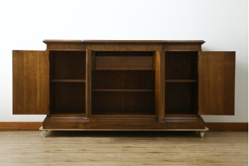中古　DREXEL HERITAGE(ドレクセルヘリテイジ)　アメリカモデル　マホガニー材　クラシカルなデザインのサイドボード　(R-077370)