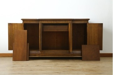 中古　DREXEL HERITAGE(ドレクセルヘリテイジ)　アメリカモデル　マホガニー材　クラシカルなデザインのサイドボード　(R-077370)