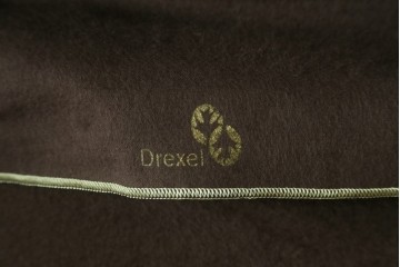 中古　DREXEL HERITAGE(ドレクセルヘリテイジ)　アメリカモデル　マホガニー材　クラシカルなデザインのサイドボード　(R-077370)