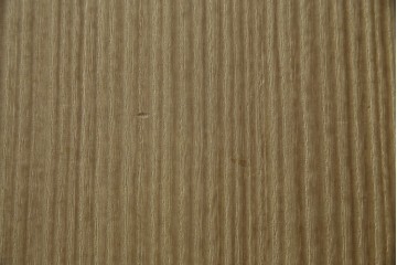 中古　伝統工芸品　伝統工芸士 加藤隆康作　扇・桜・松竹梅がデザインされた金具が華やかな春日部桐箪笥　(R-077372)