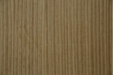 中古　伝統工芸品　伝統工芸士 加藤隆康作　扇・桜・松竹梅がデザインされた金具が華やかな春日部桐箪笥　(R-077372)