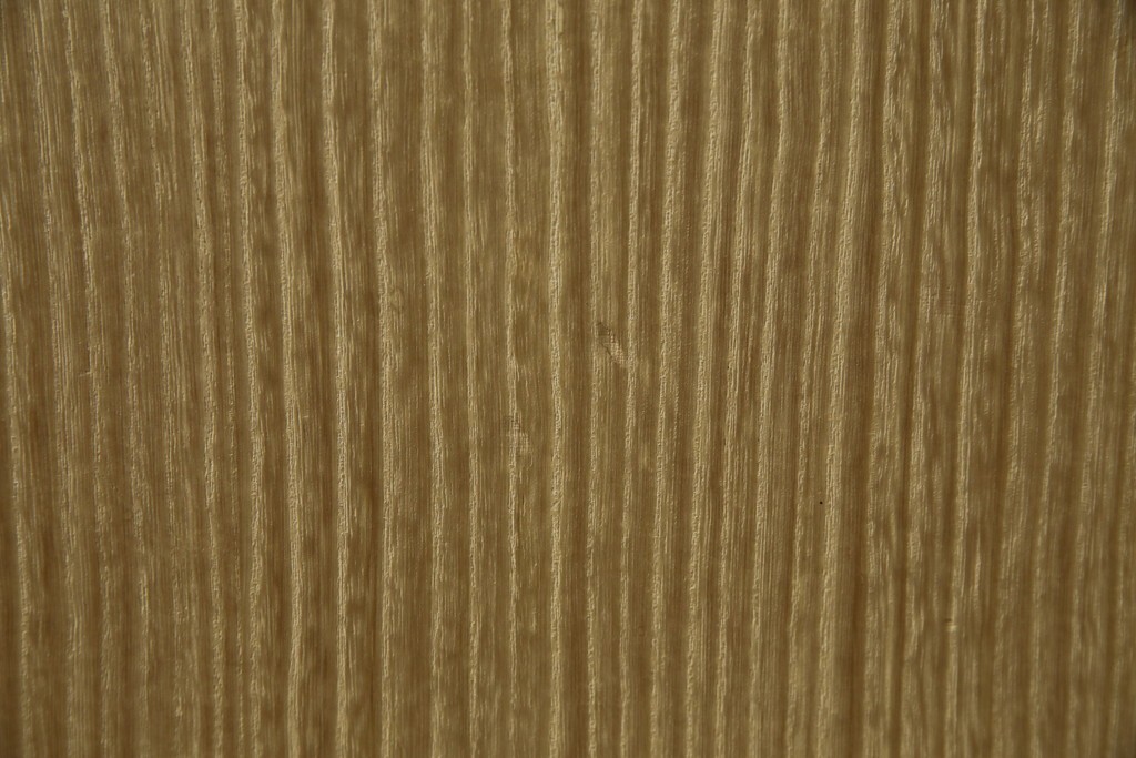 中古　伝統工芸品　伝統工芸士 加藤隆康作　扇・桜・松竹梅がデザインされた金具が華やかな春日部桐箪笥　(R-077372)