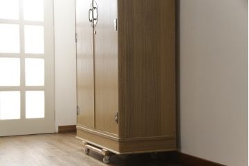 中古　伝統工芸品　伝統工芸士　加藤隆康作　扇と梅がデザインされた金具が華やかな春日部桐箪笥(胴丸、桐たんす、着物箪笥、衣装タンス、和箪笥、引き出し)(R-077372)