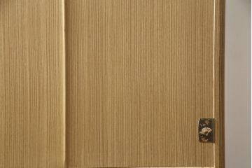 中古　伝統工芸品　伝統工芸士　加藤隆康作　扇と梅がデザインされた金具が華やかな春日部桐箪笥(胴丸、桐たんす、着物箪笥、衣装タンス、和箪笥、引き出し)(R-077372)
