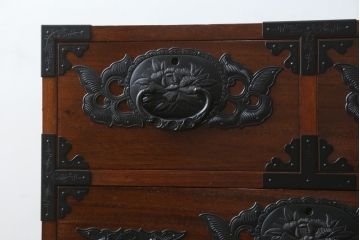 中古　美品　和の空間づくりにおすすめの総桐仙台箪笥(サイドチェスト、衣装箪笥、収納箪笥、和タンス、引き出し)(R-077376)