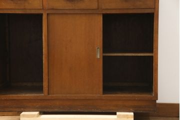 和製アンティーク　銀モールガラスが昔懐かしい雰囲気を醸し出す作業台付きの食器棚(カップボード、戸棚、収納棚)(R-077378)