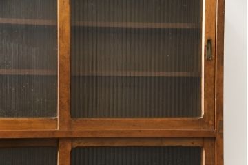 和製アンティーク　銀モールガラスが昔懐かしい雰囲気を醸し出す作業台付きの食器棚(カップボード、戸棚、収納棚)(R-077378)