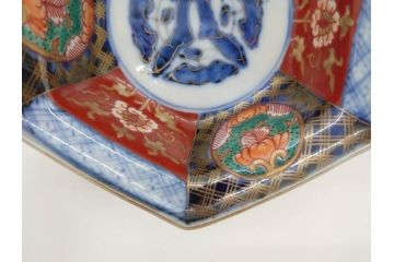 幕末〜明治　伊万里焼　4.1寸　約13cm　金襴手が見事な六角皿5枚セット(色絵、花文、裏印、深鉢、変形皿、小鉢、向付、器、四寸一分、和食器)(R-077385)
