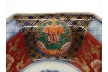 幕末〜明治　伊万里焼　4.1寸　約13cm　金襴手が見事な六角皿5枚セット(色絵、花文、裏印、深鉢、変形皿、小鉢、向付、器、四寸一分、和食器)(R-077385)