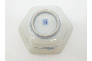 幕末〜明治　伊万里焼　4.1寸　約13cm　金襴手が見事な六角皿5枚セット(色絵、花文、裏印、深鉢、変形皿、小鉢、向付、器、四寸一分、和食器)(R-077385)