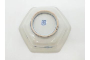 幕末〜明治　伊万里焼　4.1寸　約13cm　金襴手が見事な六角皿5枚セット(色絵、花文、裏印、深鉢、変形皿、小鉢、向付、器、四寸一分、和食器)(R-077385)