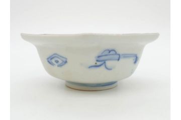 幕末〜明治　伊万里焼　4.1寸　約13cm　金襴手が見事な六角皿5枚セット(色絵、花文、裏印、深鉢、変形皿、小鉢、向付、器、四寸一分、和食器)(R-077385)