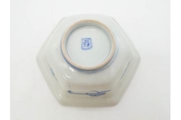 幕末〜明治　伊万里焼　4.1寸　約13cm　金襴手が見事な六角皿5枚セット(色絵、花文、裏印、深鉢、変形皿、小鉢、向付、器、四寸一分、和食器)(R-077385)