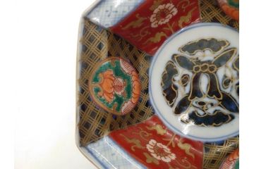 幕末〜明治　伊万里焼　4.1寸　約13cm　金襴手が見事な六角皿5枚セット(色絵、花文、裏印、深鉢、変形皿、小鉢、向付、器、四寸一分、和食器)(R-077386)