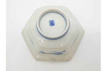 幕末〜明治　伊万里焼　4.1寸　約13cm　金襴手が見事な六角皿5枚セット(色絵、花文、裏印、深鉢、変形皿、小鉢、向付、器、四寸一分、和食器)(R-077386)