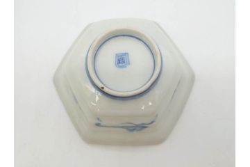 幕末〜明治　伊万里焼　4.1寸　約13cm　金襴手が見事な六角皿5枚セット(色絵、花文、裏印、深鉢、変形皿、小鉢、向付、器、四寸一分、和食器)(R-077386)