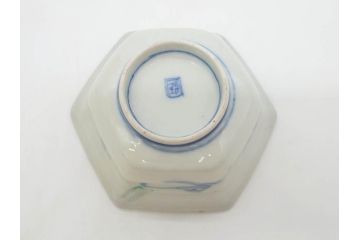 幕末〜明治　伊万里焼　4.1寸　約13cm　金襴手が見事な六角皿5枚セット(色絵、花文、裏印、深鉢、変形皿、小鉢、向付、器、四寸一分、和食器)(R-077386)