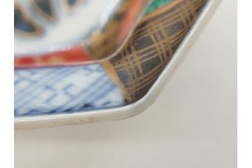 幕末〜明治　伊万里焼　4.1寸　約13cm　金襴手が見事な六角皿4枚セット(色絵、花文、裏印、深鉢、変形皿、小鉢、向付、器、四寸一分、和食器)(R-077387)