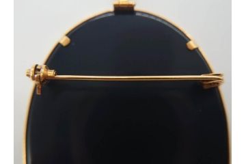 アクセサリー　カメオ　K18刻印あり(18金)　エレガントなアクセントになるブローチ(ゴールド、ファッション小物、女性、横顔、浮き彫り)(R-077388)