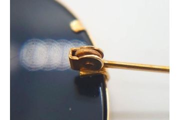 アクセサリー　カメオ　K18刻印あり(18金)　エレガントなアクセントになるブローチ(ゴールド、ファッション小物、女性、横顔、浮き彫り)(R-077388)