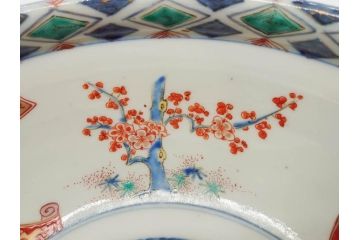 江戸期　古伊万里　上手物　色絵　二重角福　渦福　松竹梅・獅子図　約26cm　8.5寸　色鮮やかな絵付けが目を惹く深鉢(大鉢、八寸五分、和食器、和皿、深皿)(R-077389)