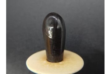 大正〜昭和初期　FEEDING BOTTLE　I.IWASAKI&CO.　レトロなディスプレイを盛り上げるエンボス瓶(哺乳瓶、ボトル、日本製、ガラス瓶)(R-077391)