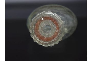 大正〜昭和初期　FEEDING BOTTLE　I.IWASAKI&CO.　レトロなディスプレイを盛り上げるエンボス瓶(哺乳瓶、ボトル、日本製、ガラス瓶)(R-077392)
