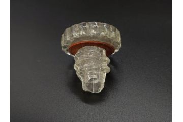 大正〜昭和初期　FEEDING BOTTLE　I.IWASAKI&CO.　レトロなディスプレイを盛り上げるエンボス瓶(哺乳瓶、ボトル、日本製、ガラス瓶)(R-077392)