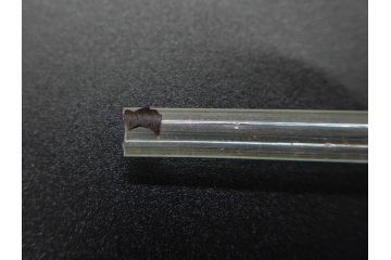 大正〜昭和初期　FEEDING BOTTLE　I.IWASAKI&CO.　レトロなディスプレイを盛り上げるエンボス瓶(哺乳瓶、ボトル、日本製、ガラス瓶)(R-077392)