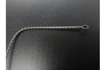 大正〜昭和初期　FEEDING BOTTLE　I.IWASAKI&CO.　レトロなディスプレイを盛り上げるエンボス瓶(哺乳瓶、ボトル、日本製、ガラス瓶)(R-077392)