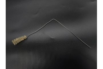 大正〜昭和初期　FEEDING BOTTLE　I.IWASAKI&CO.　レトロなディスプレイを盛り上げるエンボス瓶(哺乳瓶、ボトル、日本製、ガラス瓶)(R-077392)