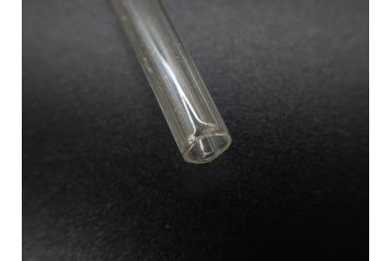 大正〜昭和初期　FEEDING BOTTLE　I.IWASAKI&CO.　レトロなディスプレイを盛り上げるエンボス瓶(哺乳瓶、ボトル、日本製、ガラス瓶)(R-077393)