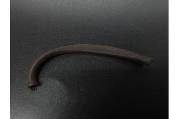 大正〜昭和初期　FEEDING BOTTLE　I.IWASAKI&CO.　レトロなディスプレイを盛り上げるエンボス瓶(哺乳瓶、ボトル、日本製、ガラス瓶)(R-077394)