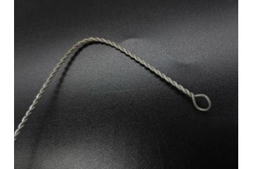 大正〜昭和初期　FEEDING BOTTLE　I.IWASAKI&CO.　レトロなディスプレイを盛り上げるエンボス瓶(哺乳瓶、ボトル、日本製、ガラス瓶)(R-077395)